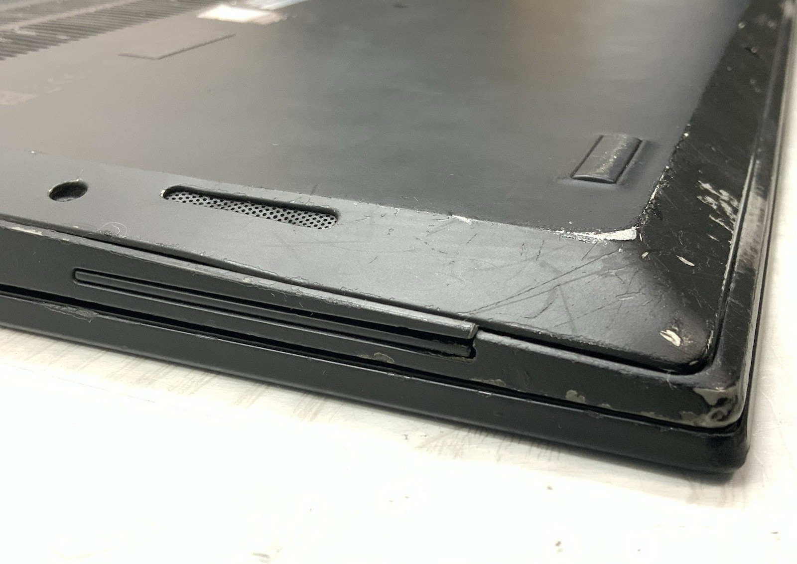 Lenovo ThinkPad P1 Gen 2 Intel Core i7-9850H 16GB DDR4 512GB Quadro T1000 W10P