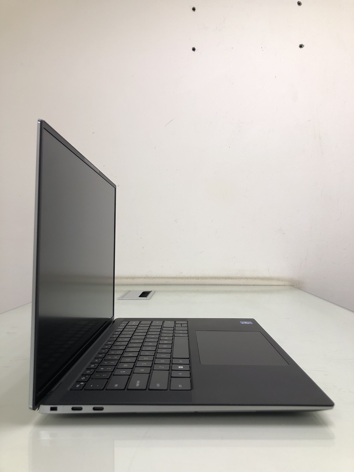 Dell Precision 5560 15.6” FHD i7-11850H 16GB 512GB SSD RTX A2000 4GB Workstation