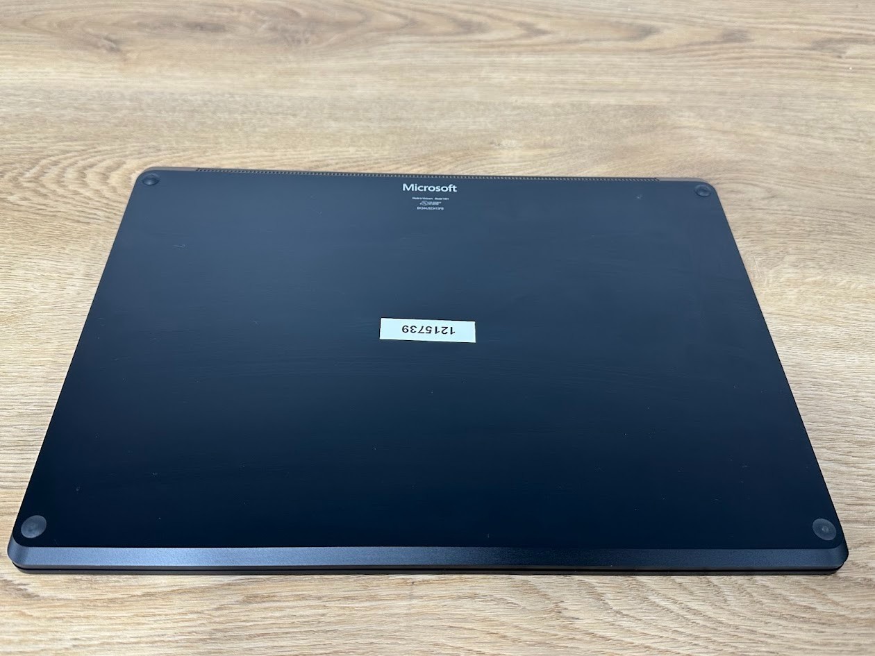 Microsoft Surface Laptop 5 Core i7 1265U, 32GB LPDDR5 Intel Iris Xe, 512GB SSD