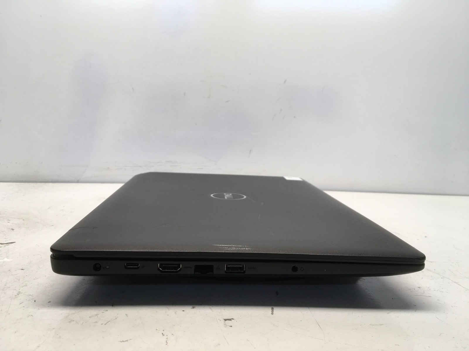 Dell Latitude 3590 Intel i3-7020U 2.3GHz 4 GB NO HDD No Batt
