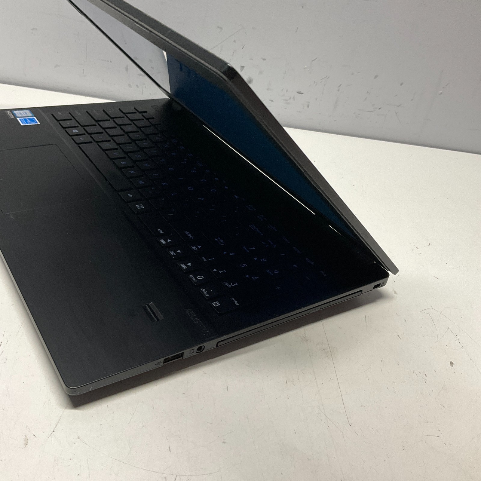 ASUS PRO P2540UA | INTEL CORE I5-7200U 128GB SSD 8GB Windows 10 Pro Laptop