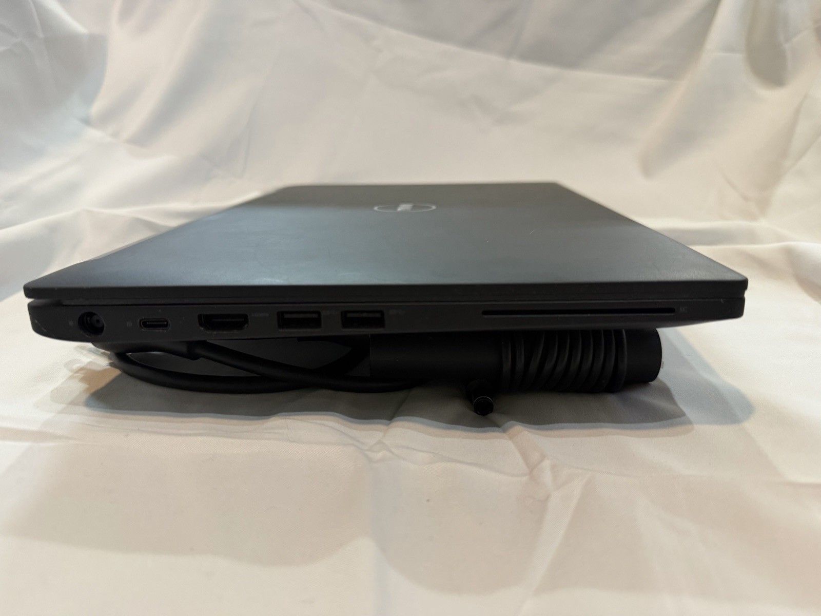 Dell Latitude 7480 14.0″ | Intel i5-7300U | 8GB RAM 256GB SSD Win 10 Pro w/power