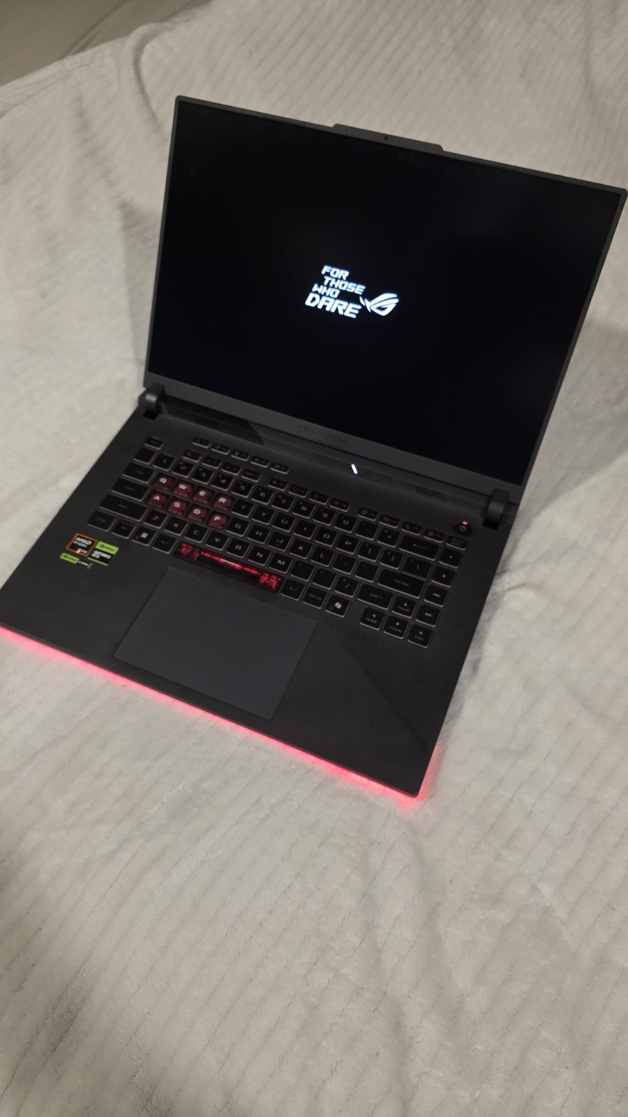 16″ Asus ROG Strix G16, Ryzen 9 8940HX, 32GB, 1TB SSD, RTX 5070 Ti