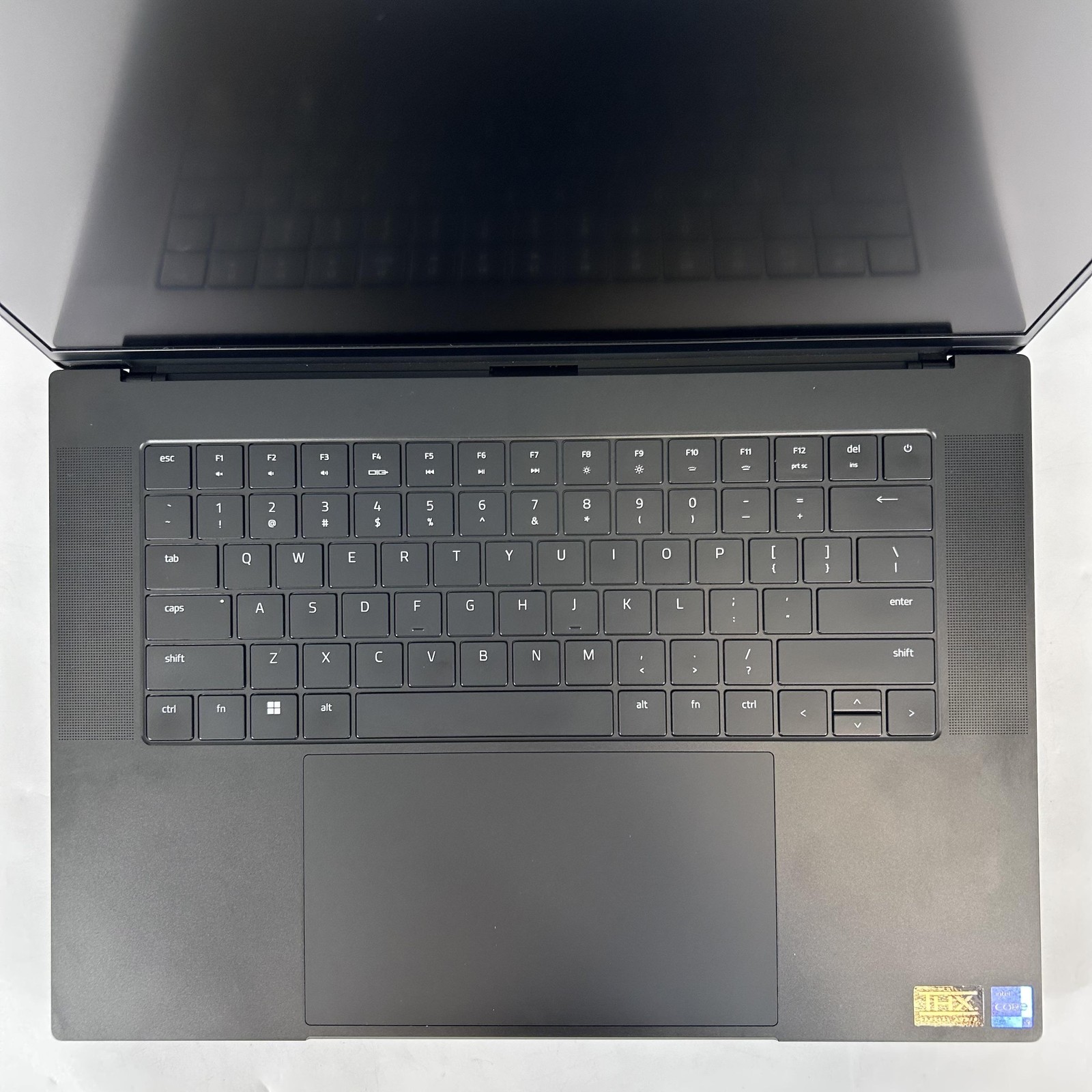 Razer Blade 16 120Hz UHD+ 2.2 GHz i9-13950HX 32GB 1TB/1TB RTX 4090 Very Good