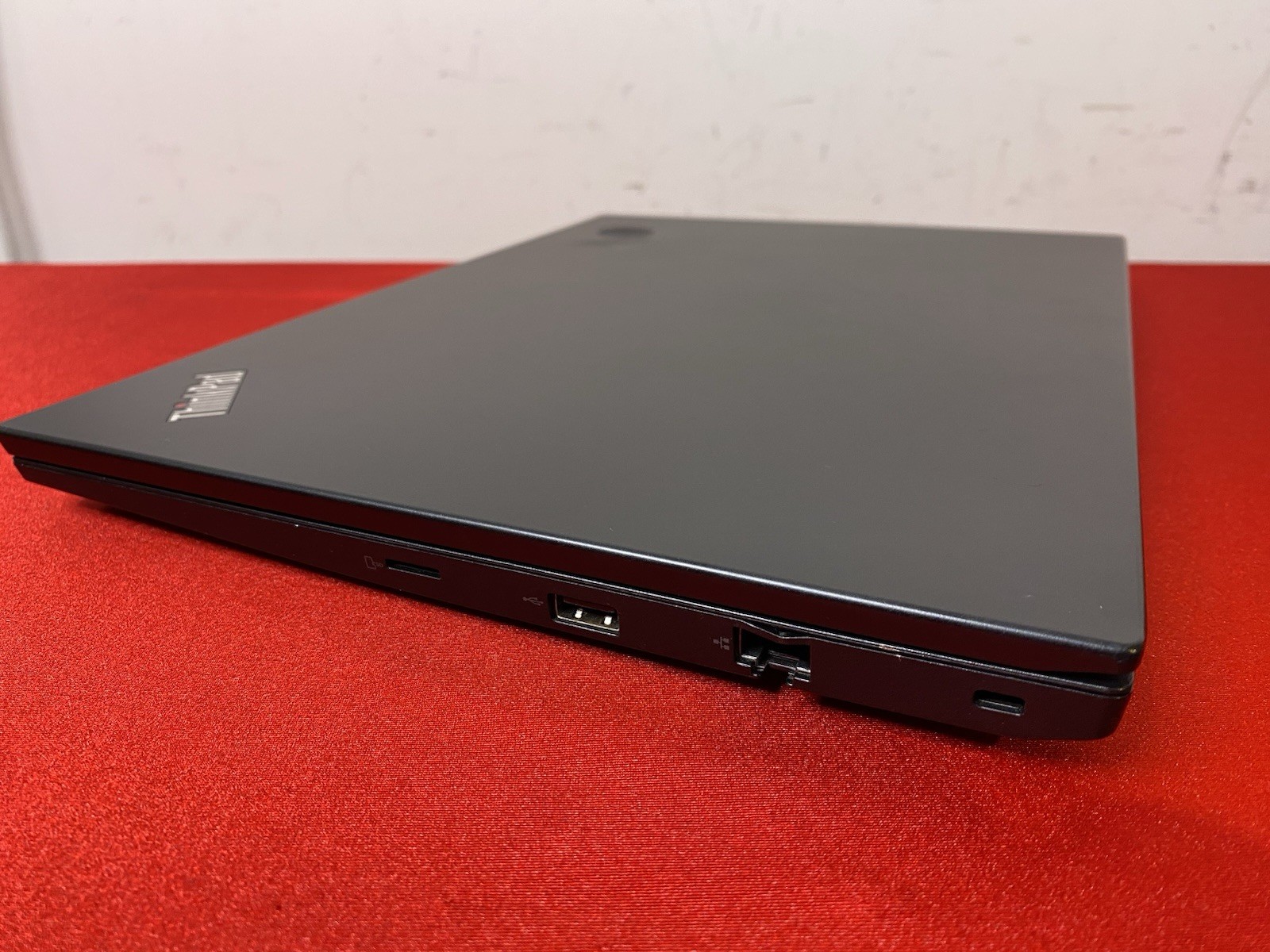 LENOVO THINKPAD E585 AMD RYZEN 3 2200U 2.5GHz 8GB RAM 256GB SSD Windows 11 Pro