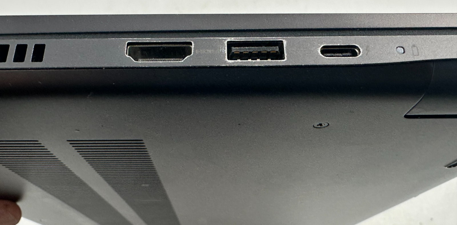 DELL VOSTRO 15 7510 LAPTOP CORE i7-11800h @ 2.30GHZ 32GB RAM 588 GB SSD (lp721)