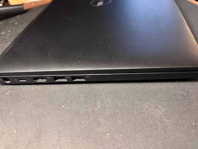 Linux Mint Fast Dell 14″ Laptop i3-7thgen 8GB 128GB SSD, New Battery, Warranty