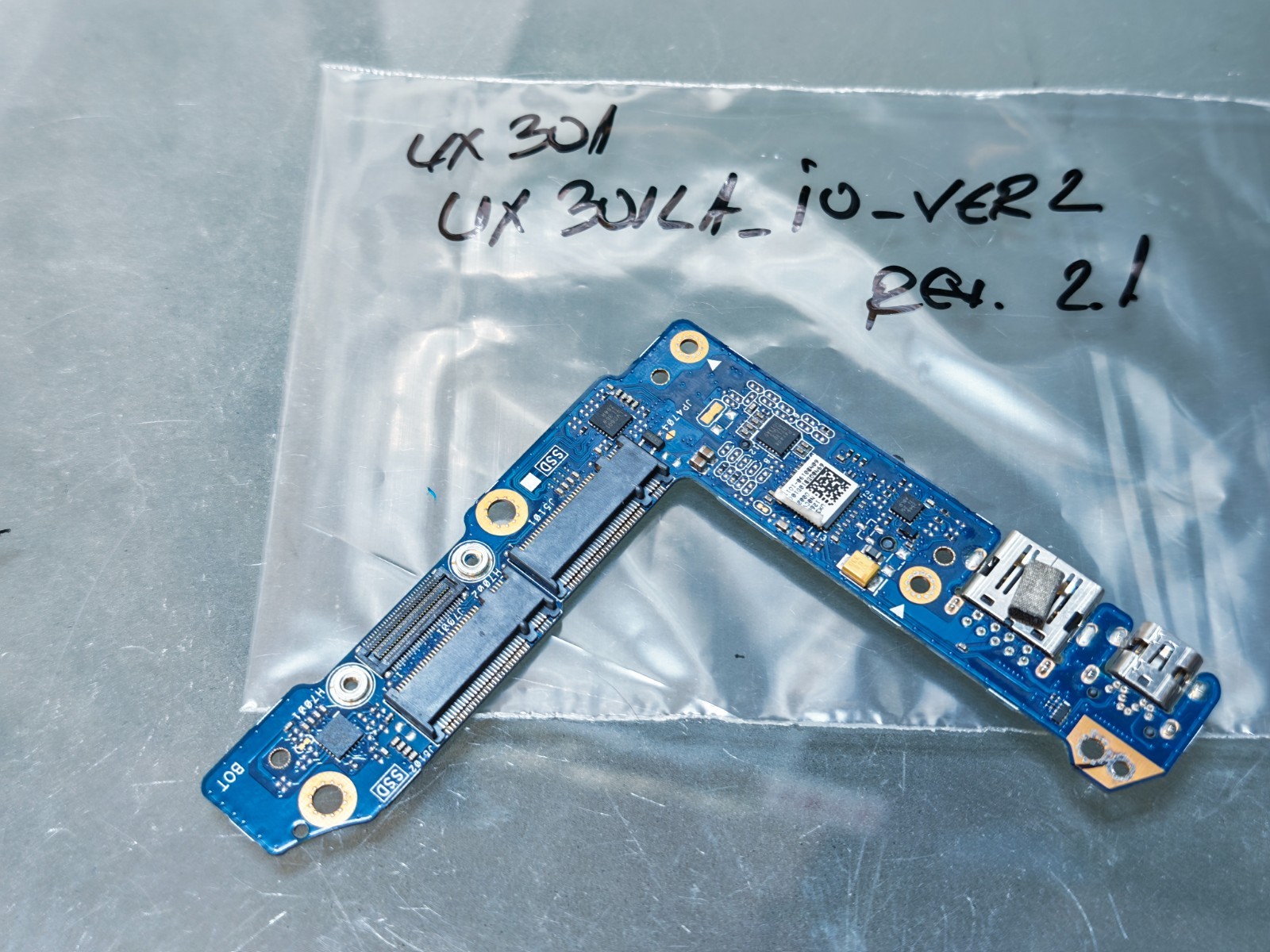 ASUS UX301 USB SD SOUND CARD 2 X SSD PORT UX301LA_IO_VER2 REV.2.1 #