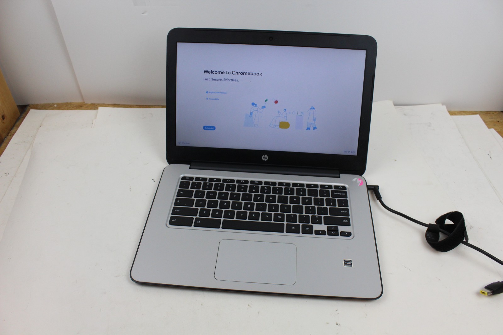 HP 14 G4 Chromebook, 16GB SSD, 4GB RAM NO CHARGER