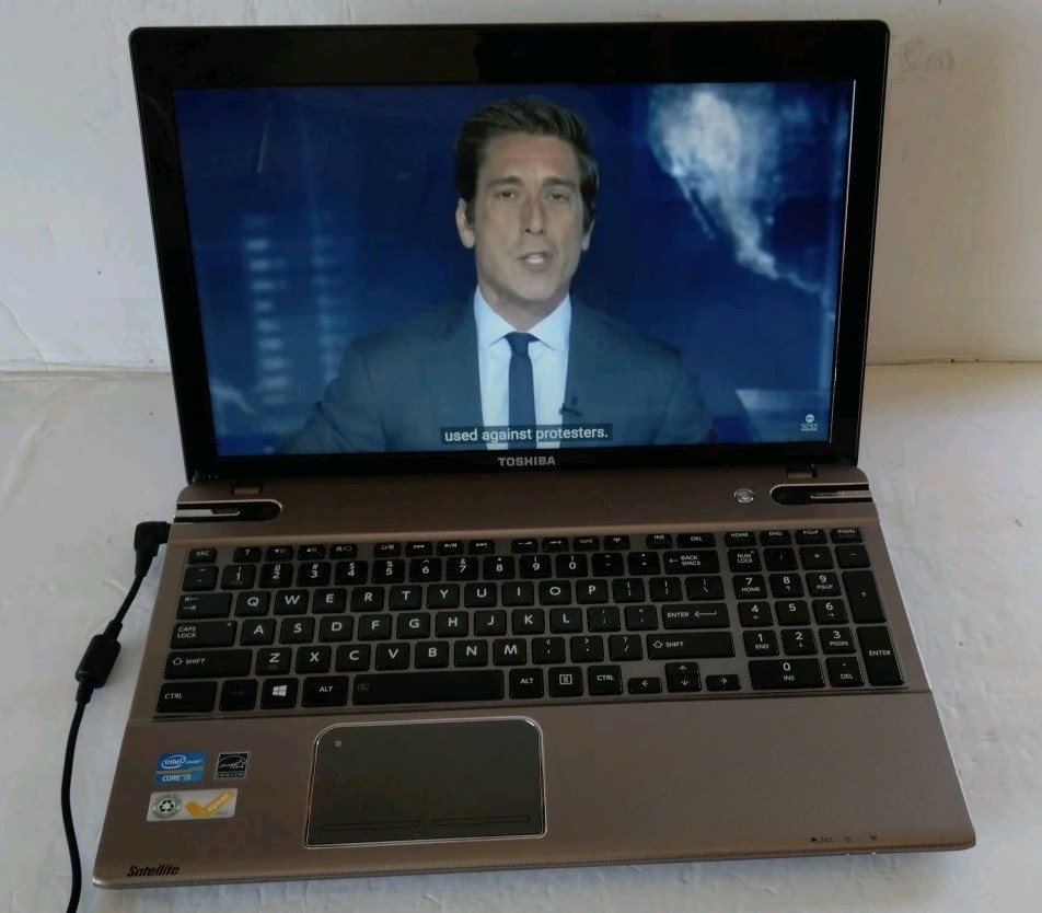 TOSHIBA SATELLITE P855-S5102 INTEL CORE i5-3230M 2.60 GHz 8GB 500GB WIN 10 PRO