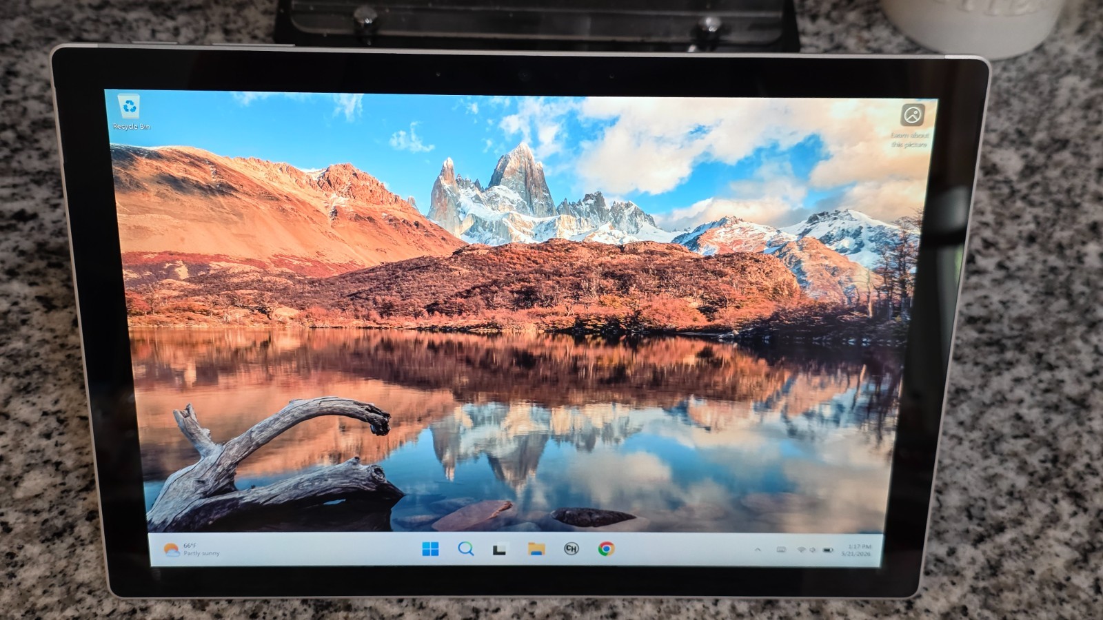 Microsoft Surface Pro 7 128GB Wi-Fi (Unlocked) 12.3″
