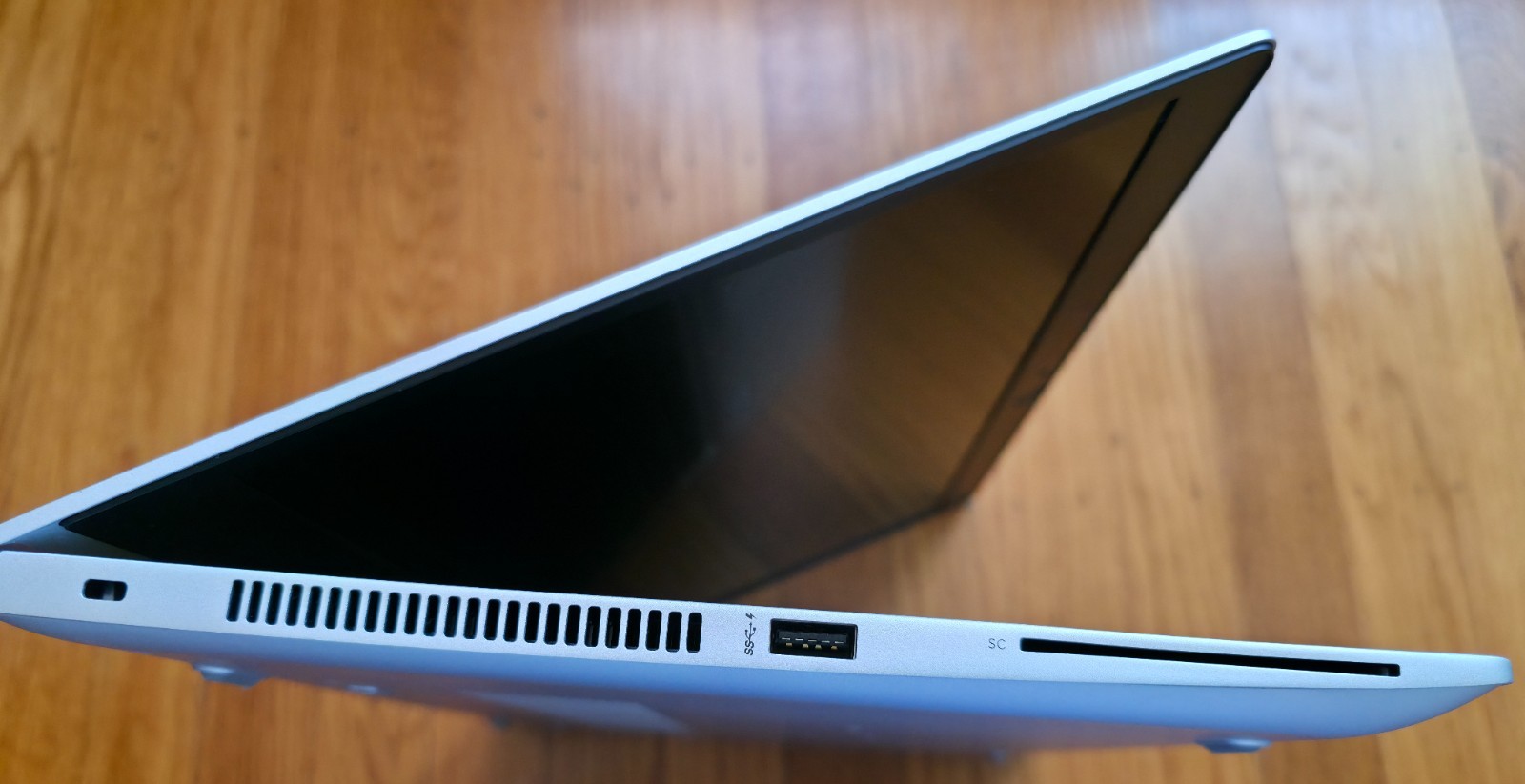 HP EliteBook 840 G5 14″ (256GB SSD, Intel i5-8350U, 1.7-3.6GHz, 16GB RAM) Laptop