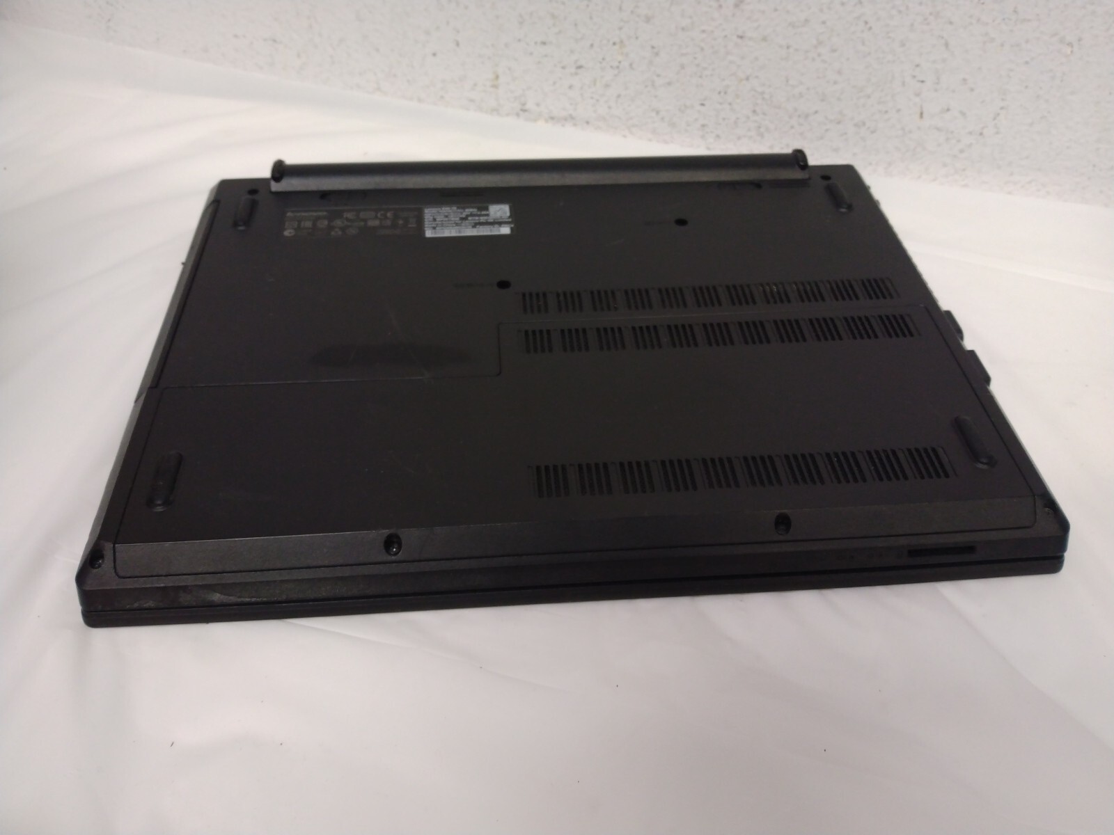 Lenovo Thinkpad Edge E40 14″ Intel Core i7-4510U 2GHz 8GB Ram 1TB HD Win10 8500M