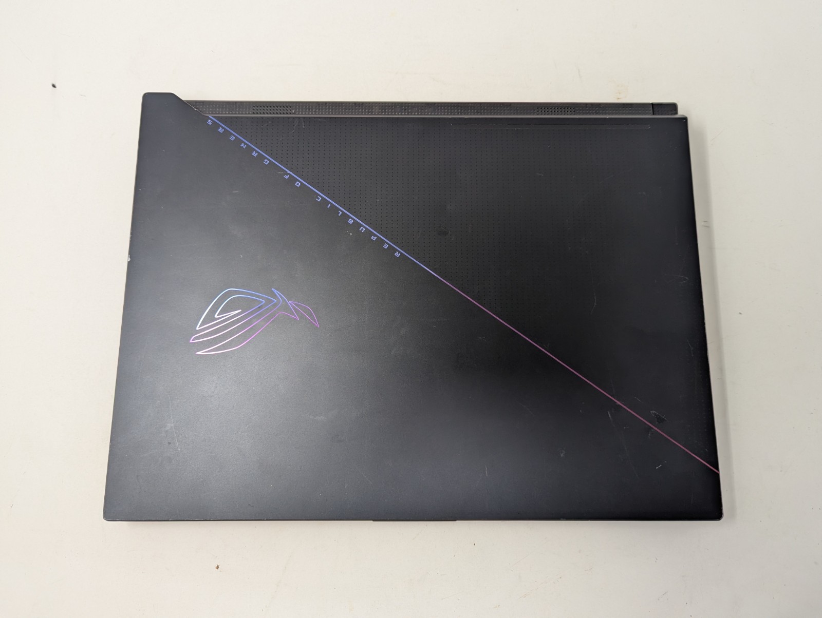 Asus ROG Zephyrus Duo 16 GX650R – RYZEN 9 6900HX RTX 3070 Ti Parts Repair Only
