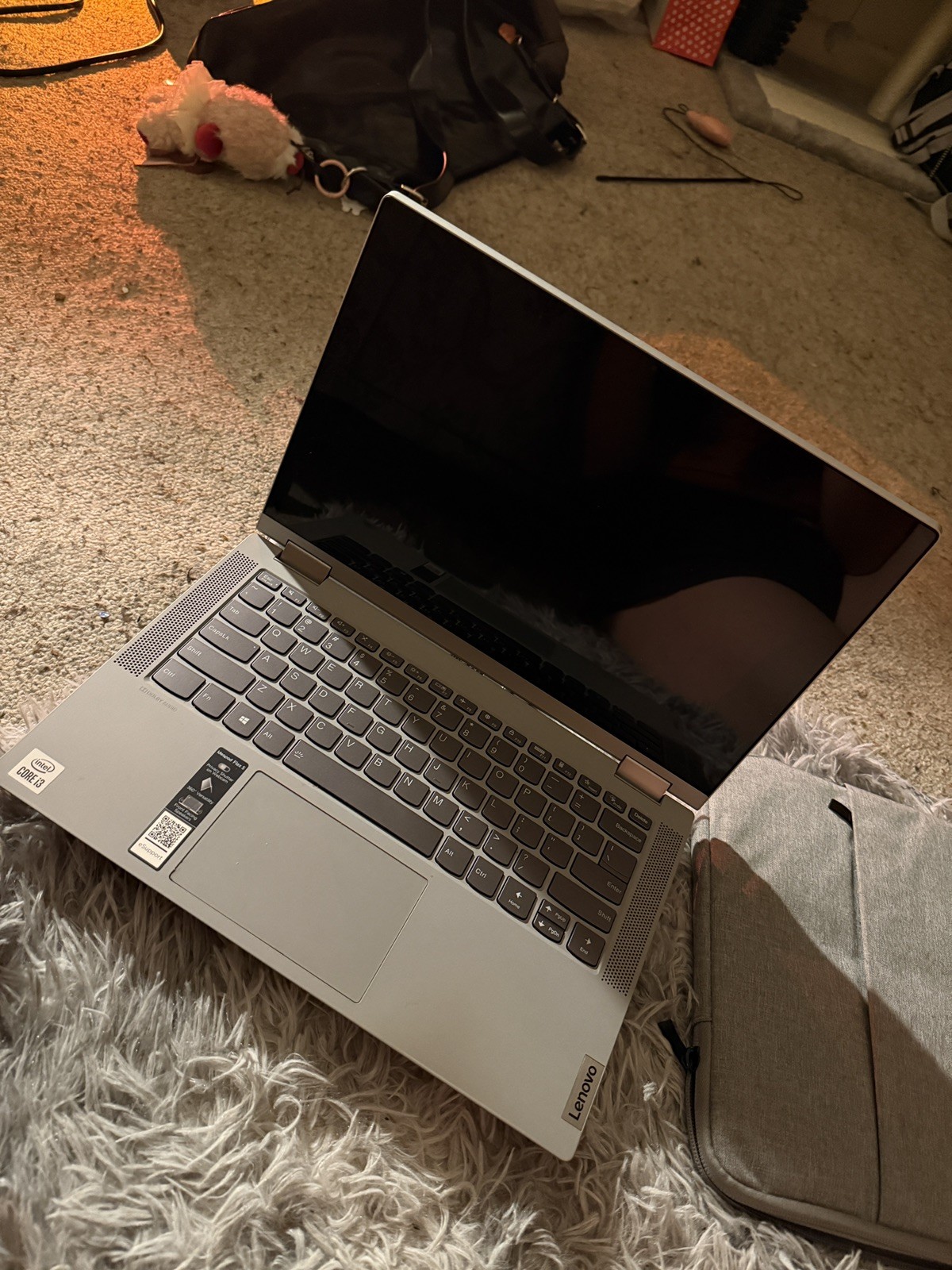Lenovo IdeaPad Flex 5 14ITL05 14″ (8GB RAM, Core i3)