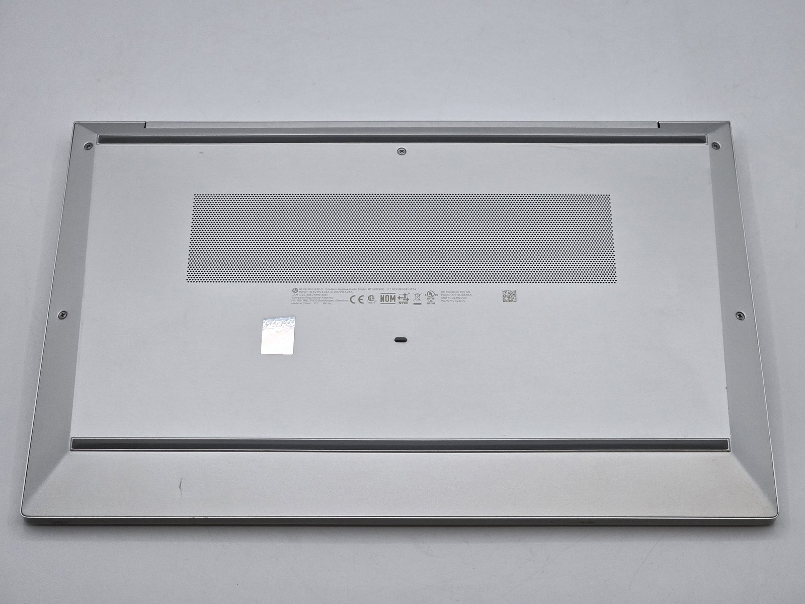 HP EliteBook 855 G8 15″ FHD Touch RYZEN 7 PRO 5850U 512GB SSD 16GB W11P IRCam