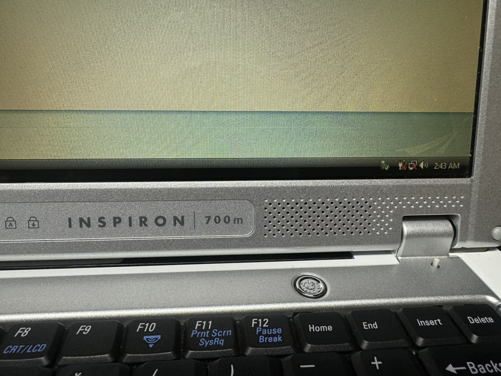 Dell Inspiron 700m, 12.1 TFT, Win7pro, 80GB,, 2GB, DVD-RW, Wifi. #002