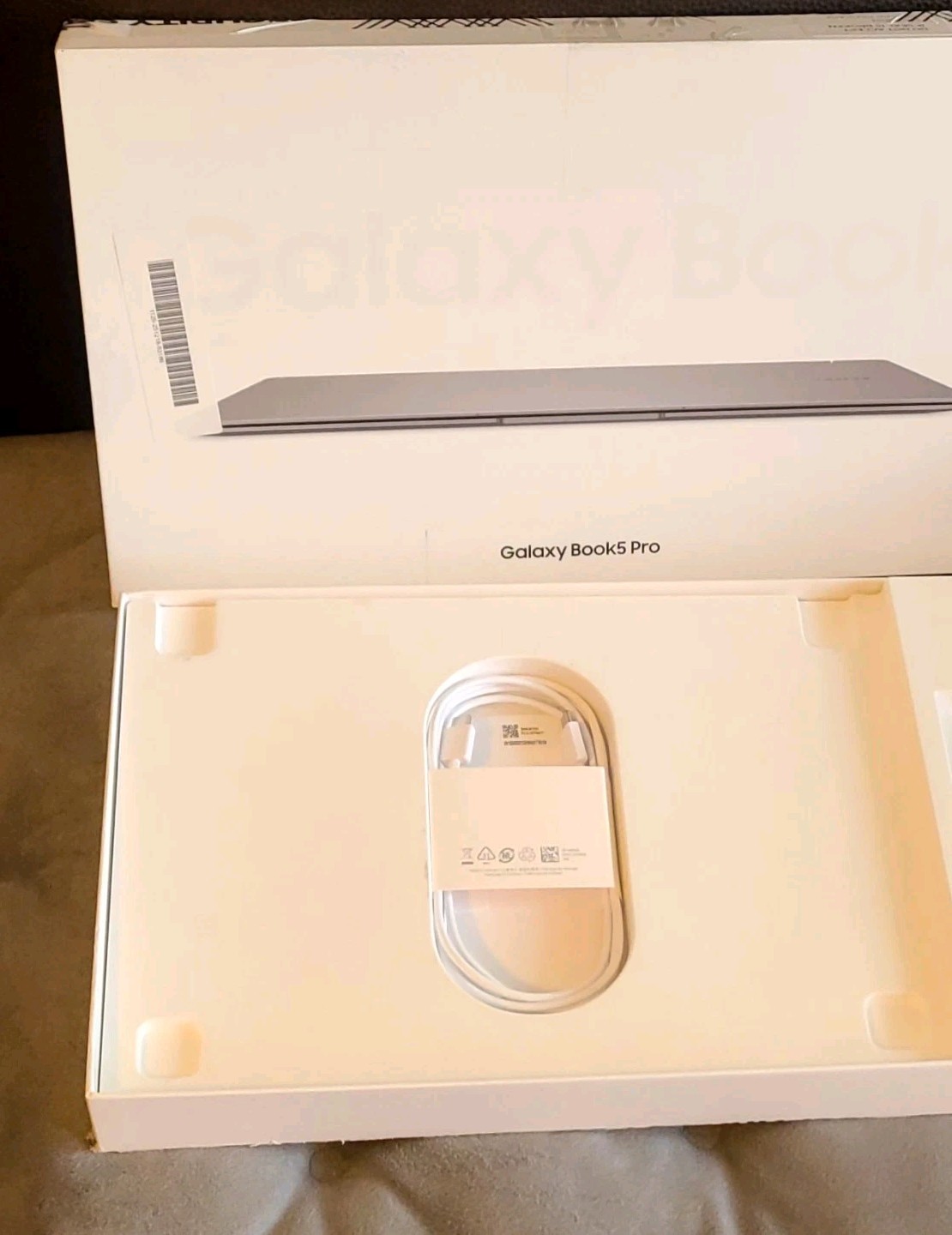 Samsung Galaxy Book5 Pro Laptop Intel Core Ultra 7 256V 14″ AMOLED Touch-Screen