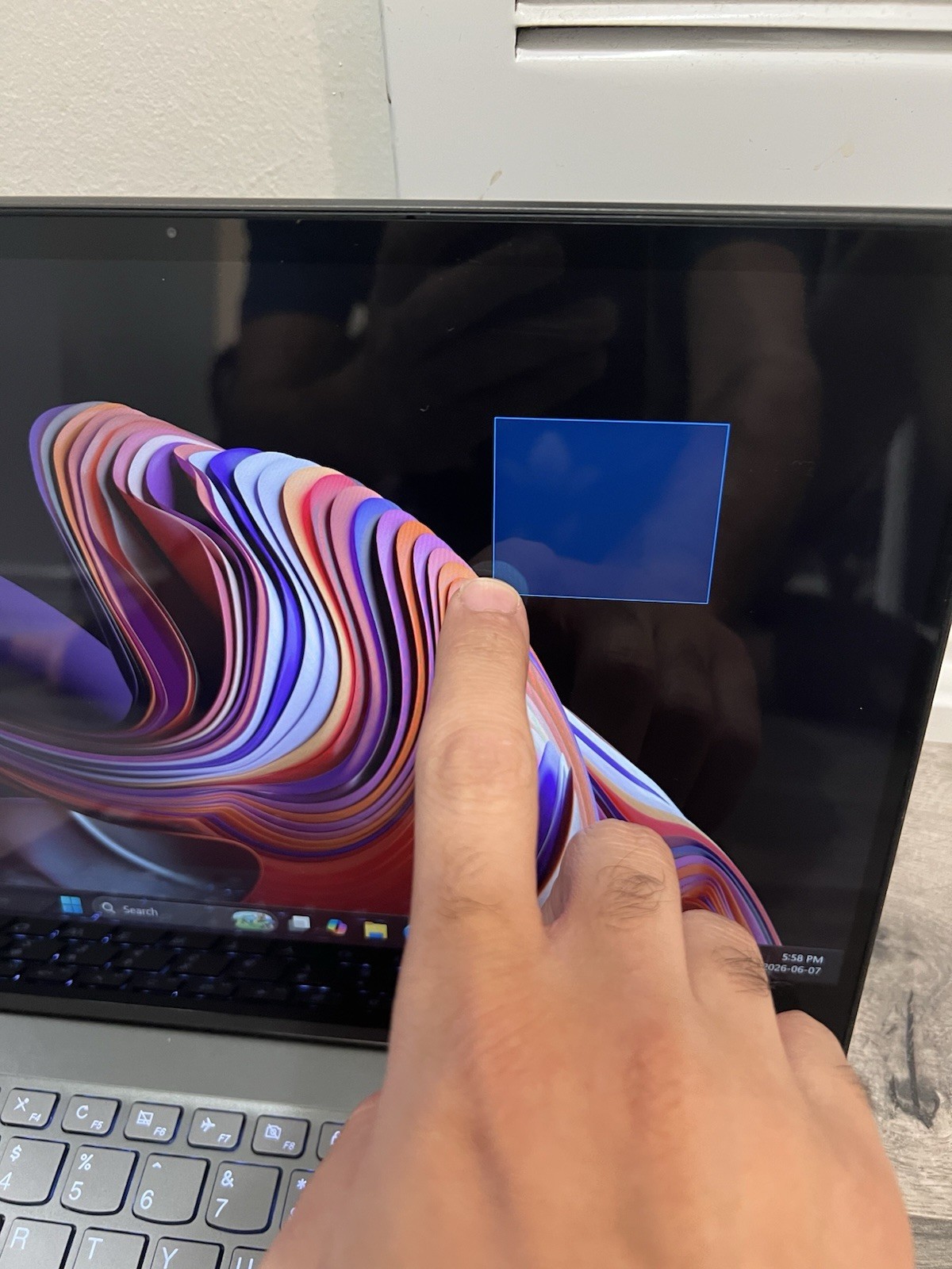 Lenovo Yoga 13.3” Touchscreen Laptop i7 8th Gen CPU 8GB 120GB SSD Win 11H + AC