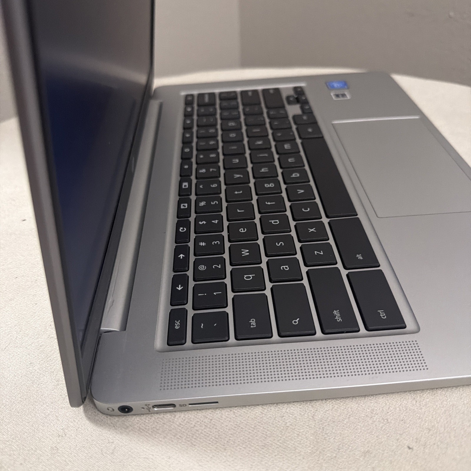 HP Chromebook 14A-NA0061DX Sliver Notebook Laptop Silver 8621 Excellent