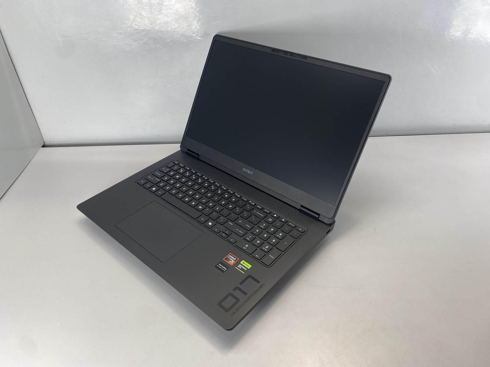 HP Laptop Omen Gaming 17-DB1095CL 17″ AMD Ryzen AI 9 365 1TB RTX 5060