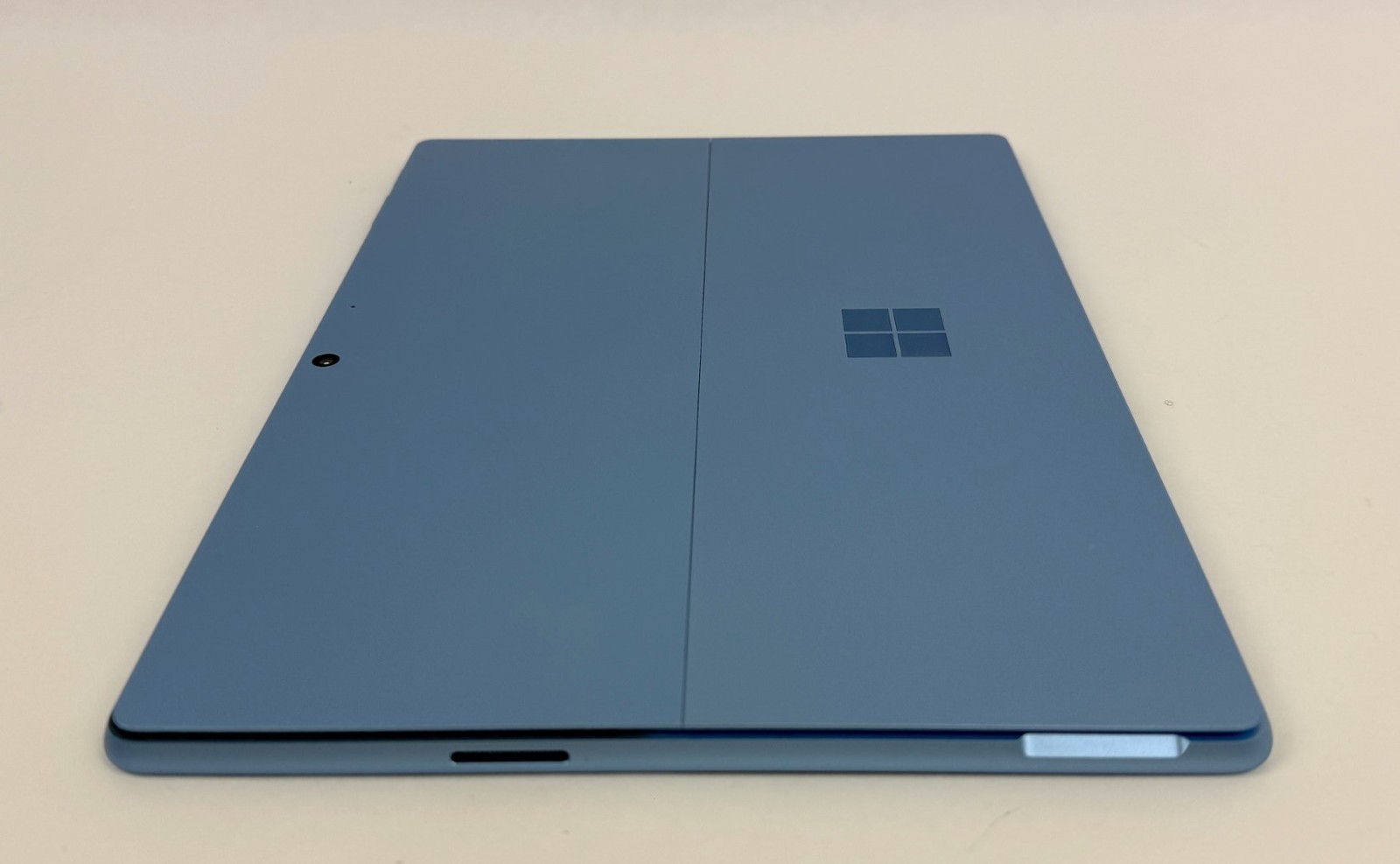 Microsoft Surface Pro 11 13″ Snapdragon X Plus 16G 512GB WiFi W11H Tablet – Read