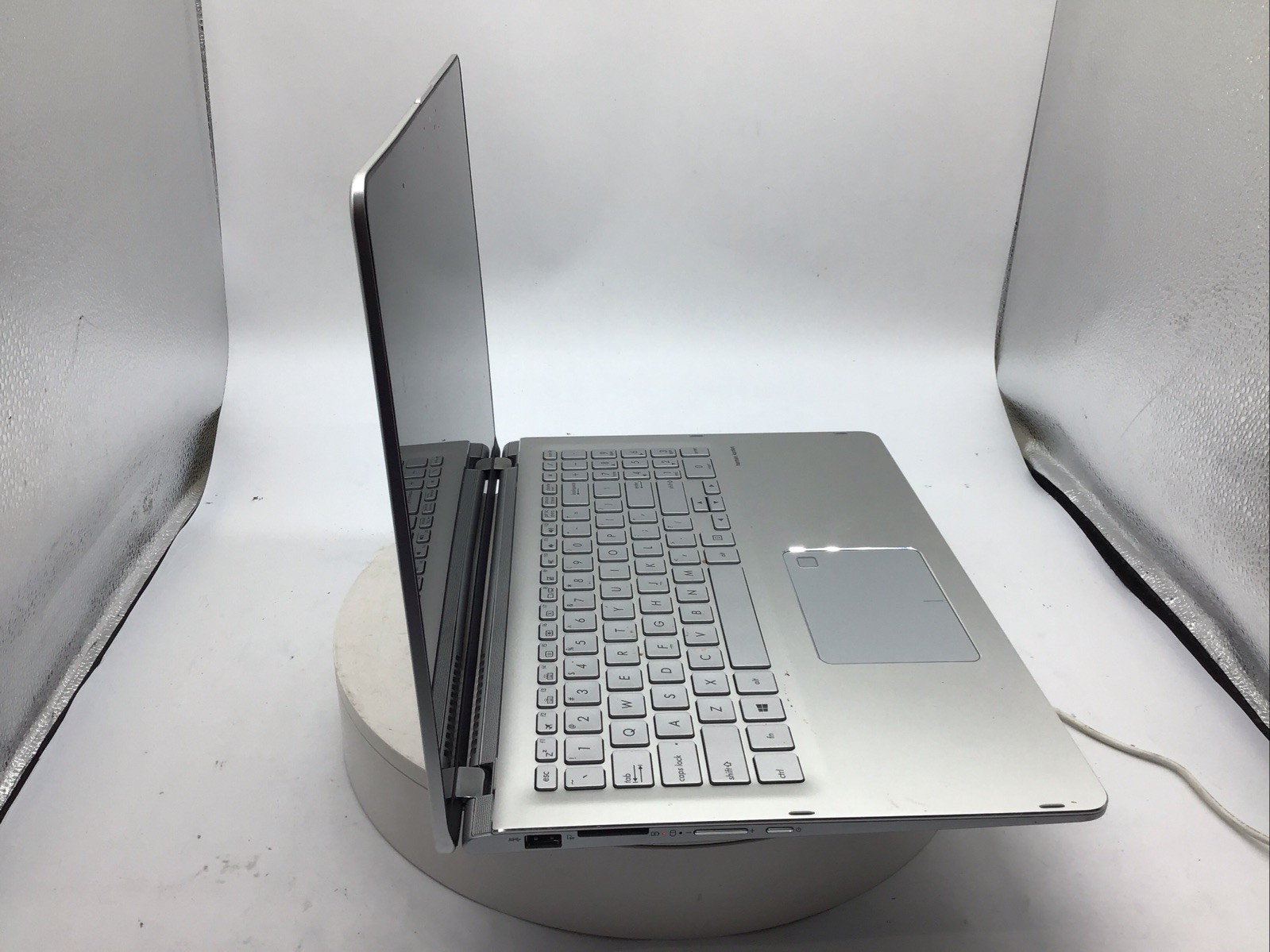 ASUS Q505UAR 15.6″ Laptop i5-8250U 16GB RAM 512GB SSD Win11Pro USED READ