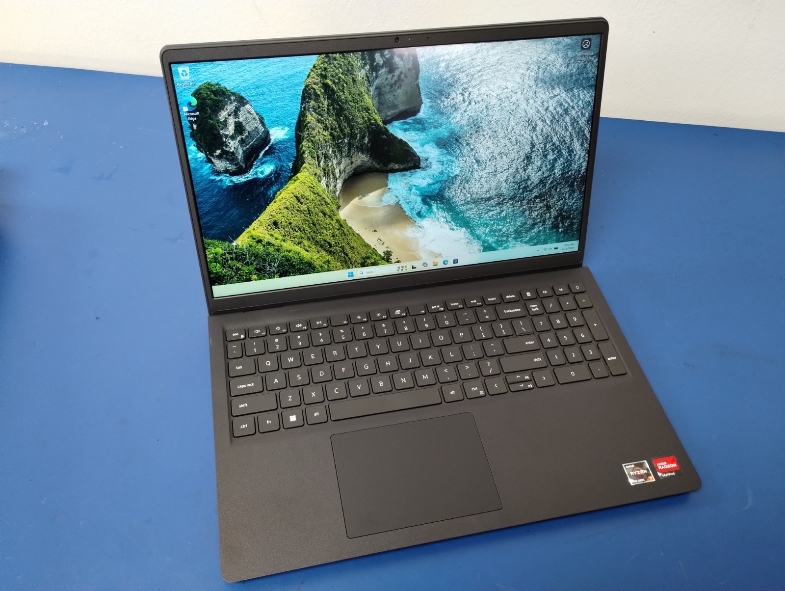 DELL 15 DC15255 G8MK9, AMD Ryzen 7 7730U, 2.00 GHz, 16 GB RAM, 512 GB NVMe SSD