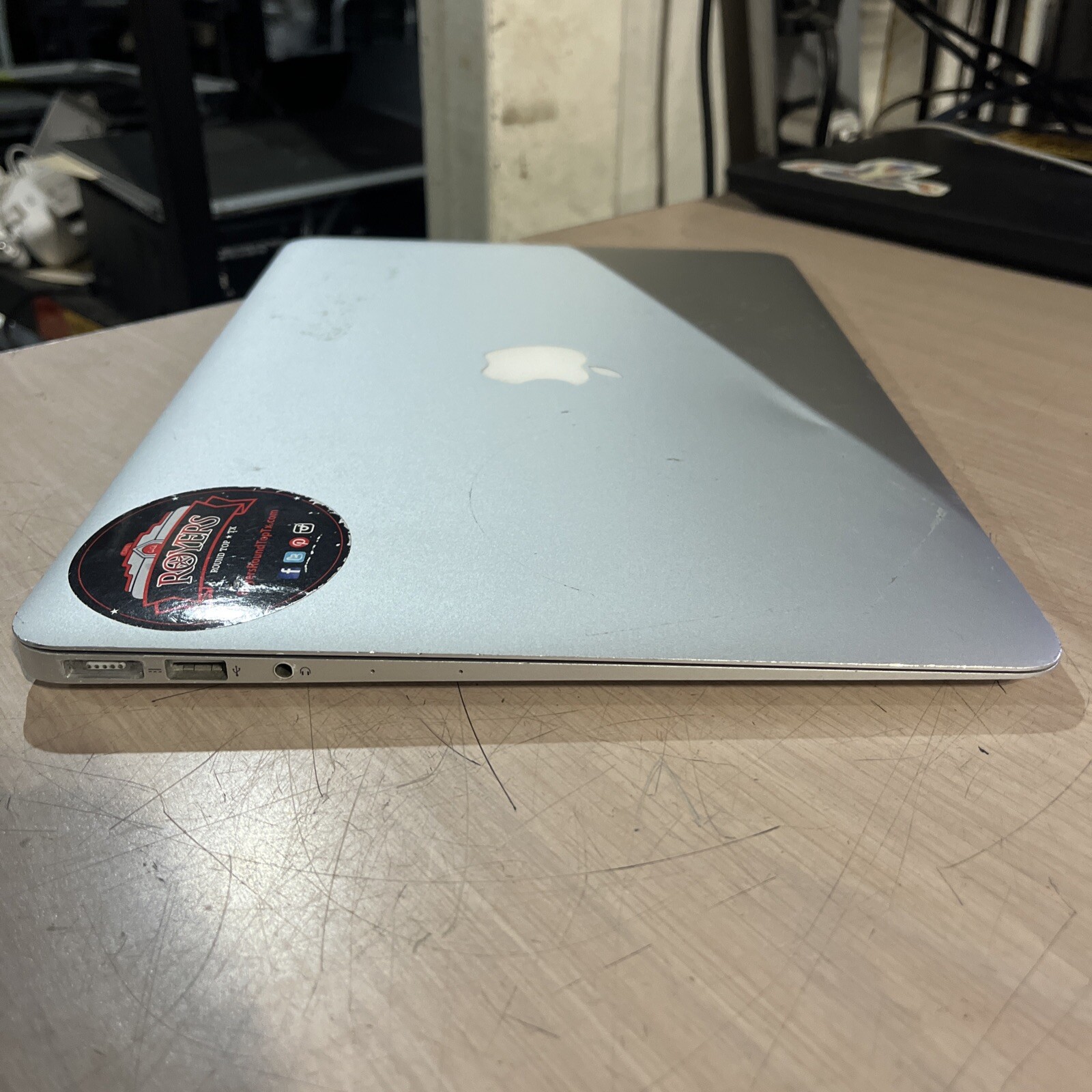 APPLE MACBOOK AIR 13″ MID-2013 CORE I5-4250U 1.3GHZ 4GB RAM
