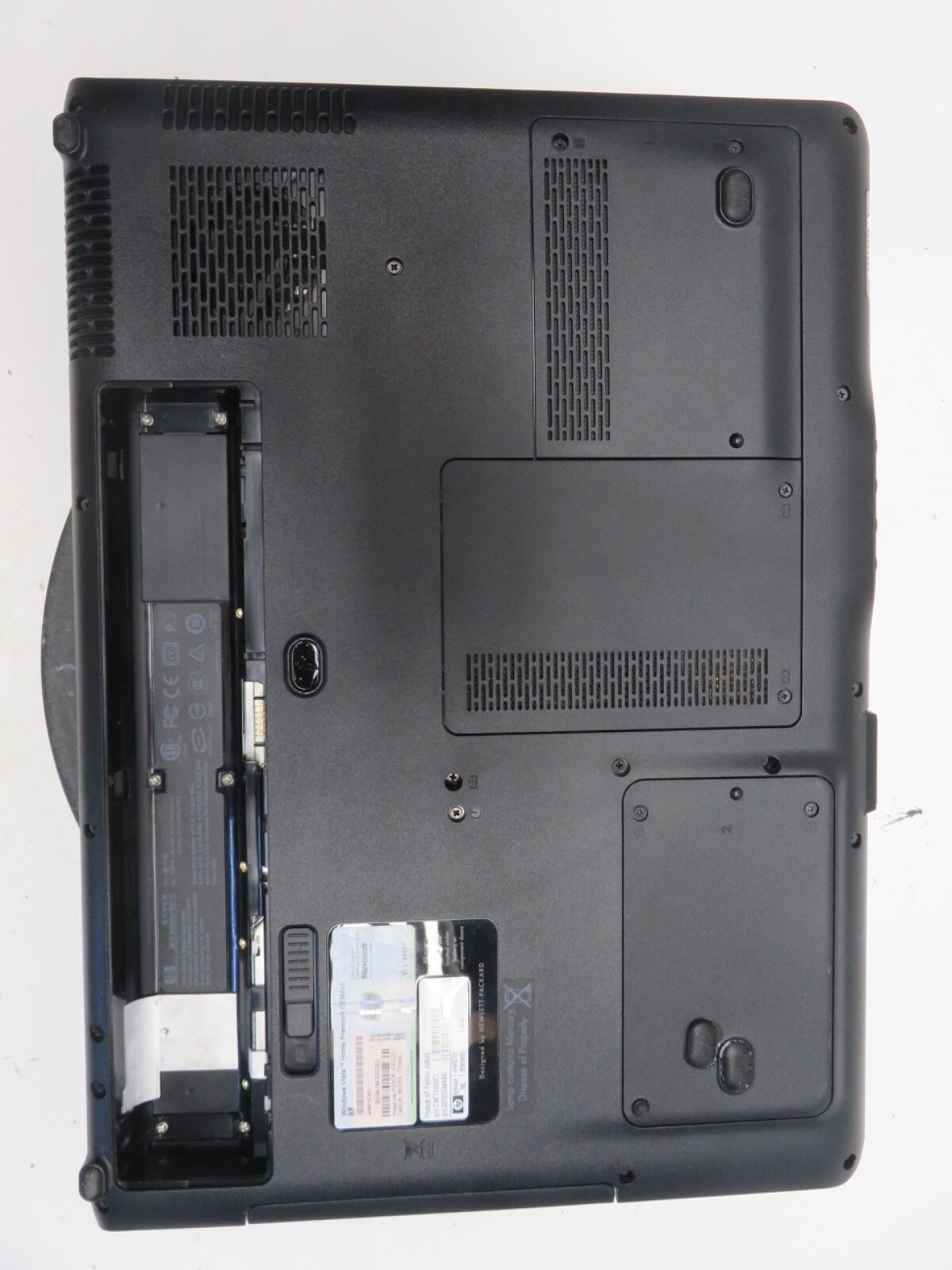 HP Pavilion DV9500 Laptop AMD Turion 64 X2 2GB NO HDD No Batt