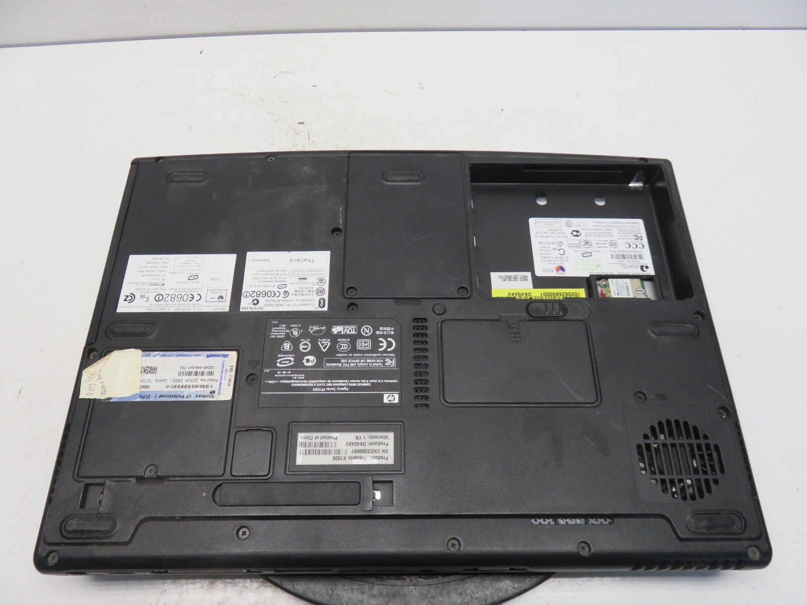 Compaq Presario X1000 Intel Pentium M 1400MHz 1 GB NO HDD No Batt