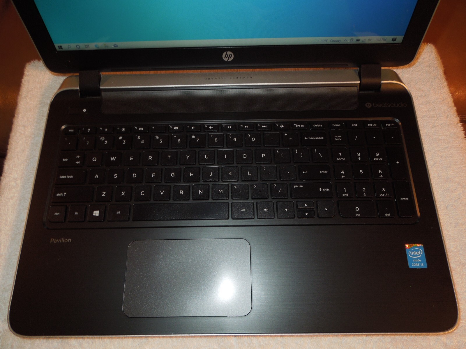 HP 15-p082nr Laptop Computer -15.6″Screen -Windows 10 -750 GB HDD -6 GB Ram