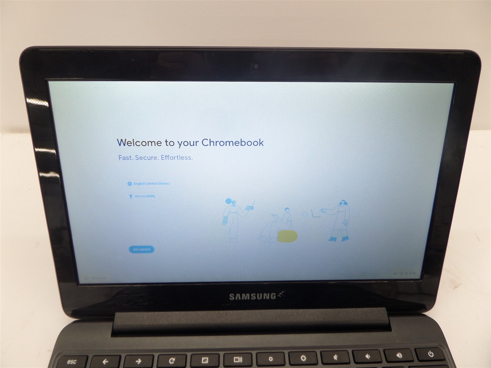 Samsung 11.6″ Chromebook 3 XE500C13-K04US Celeron N3060 1.6GHz 4GB RAM 16GB eMMC