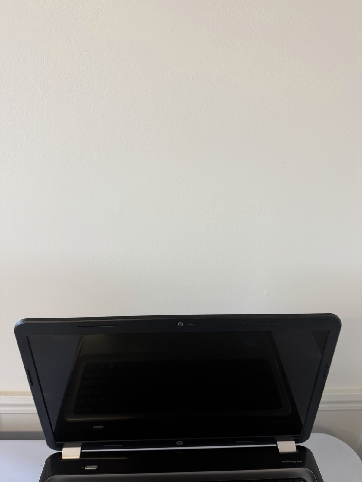 HP Pavillion g7 Laptop – Good Screen – Intel i3-M370 – RAM 6 GB – Read Des