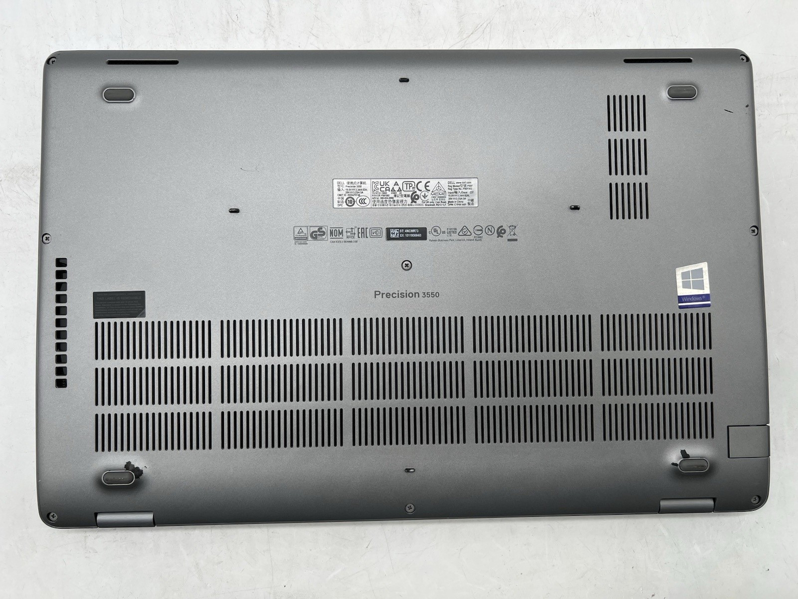 Dell Precision 3550, i7-10510U CPU, @1.80GHz, 16GB RAM, 256GB NVMe-No OS/Charger