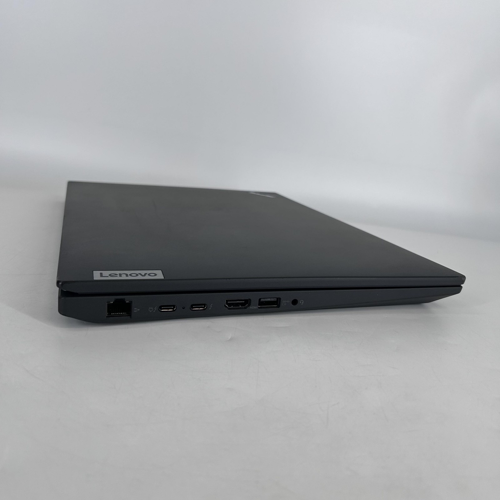 Lenovo ThinkPad P16s Gen 2 FHD+ 2.2 GHz i7-1360P 16GB 512GB RTX A500-FRAME SPLIT