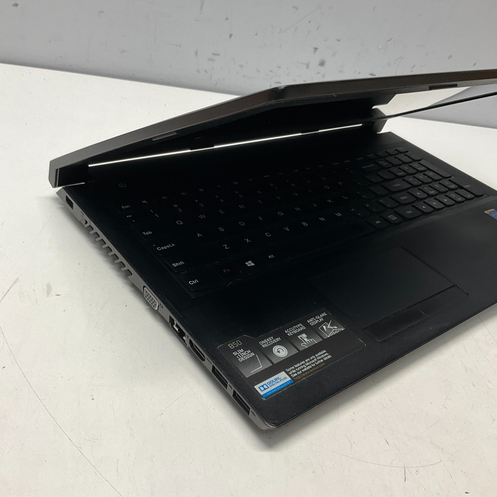Lenovo Laptop B50-80 Intel i3-4005U @ 1.70 GHz 4GB 250GB SSD Windows 10 Pro