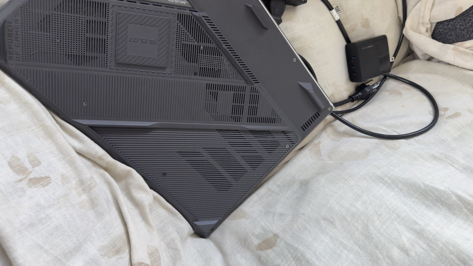 ASUS ROG Strix G16 2023 Gaming 16” rtx 4050 i9-13980HX Intel 24 Cores 16GB 1TB