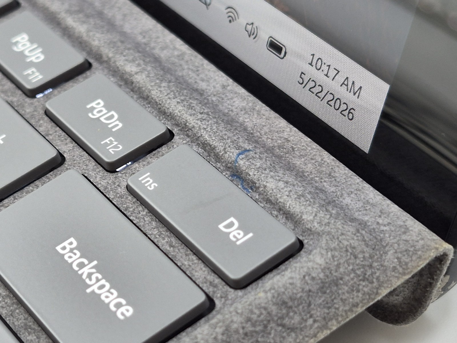 Microsoft Surface Pro 7 i5-1035G4 1.10GHz 8GB RAM 256GB NVMe W11P Tablet