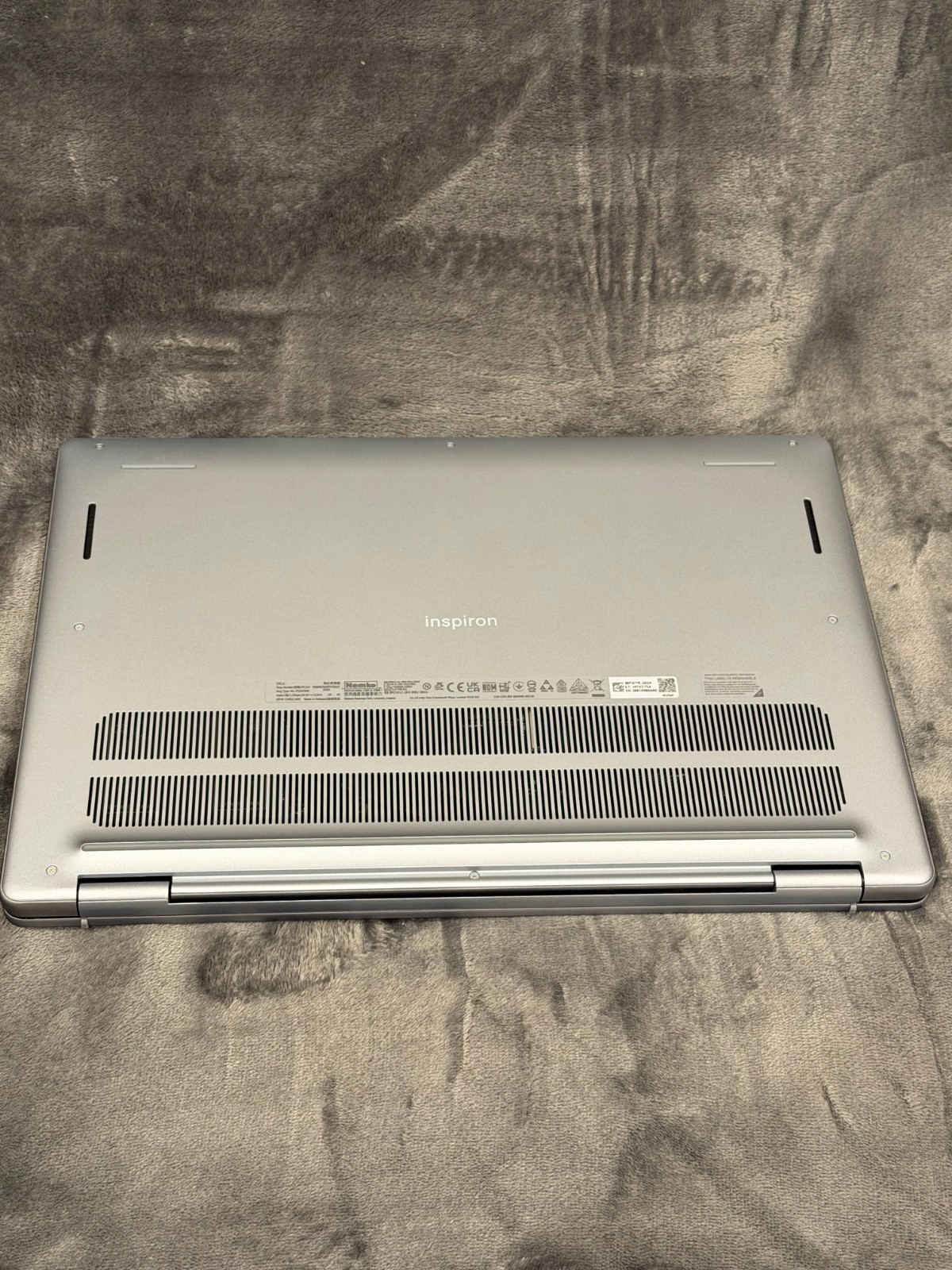 Dell Inspiron 16 5640, i7 150U, Silver, 16 GB RAM, 1 TB SSD, Mint Condition