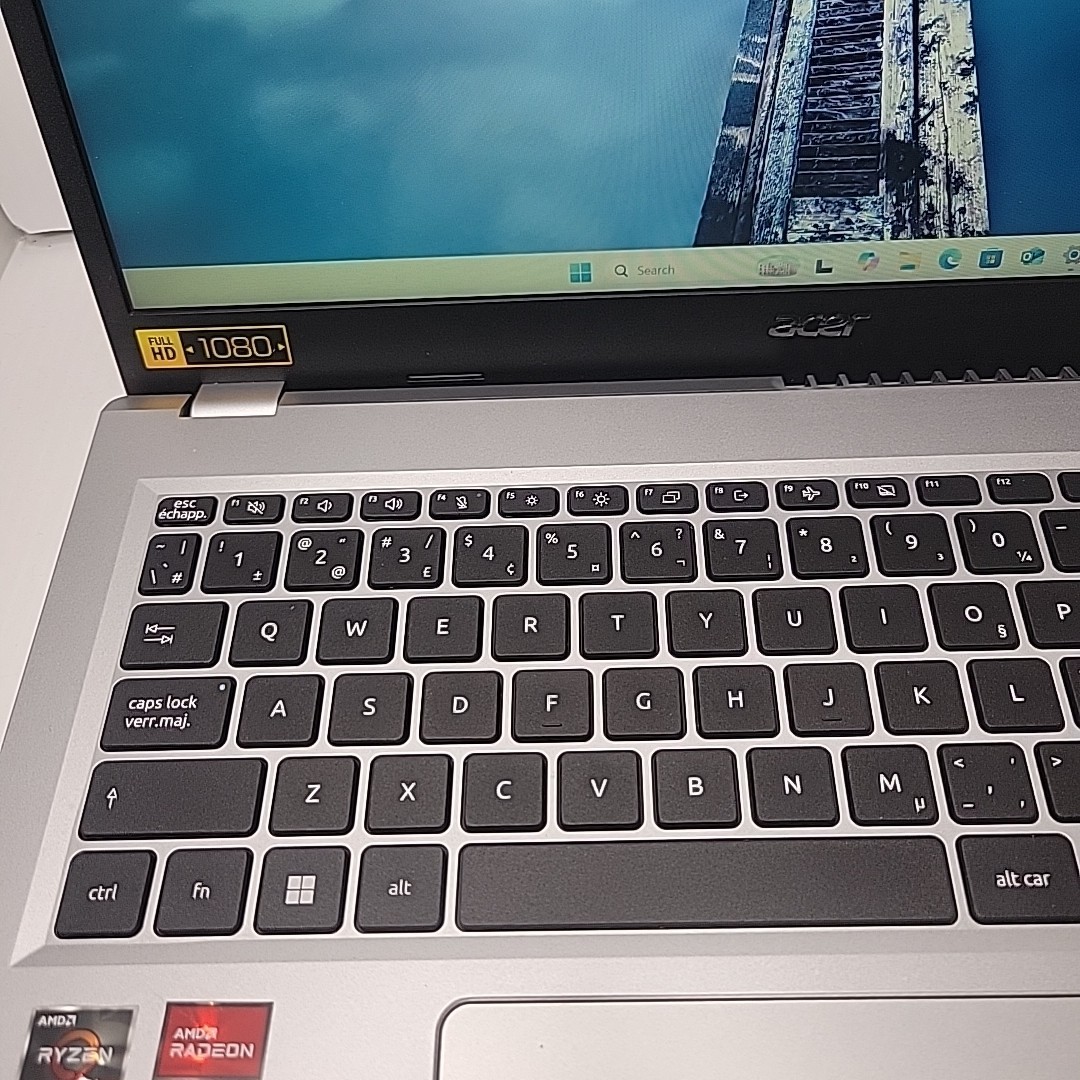 Acer Aspire 3 15 A315 Ryzen 5 7520U 2.8GHz 16GB Ram 512GB SSD Win 11 Home