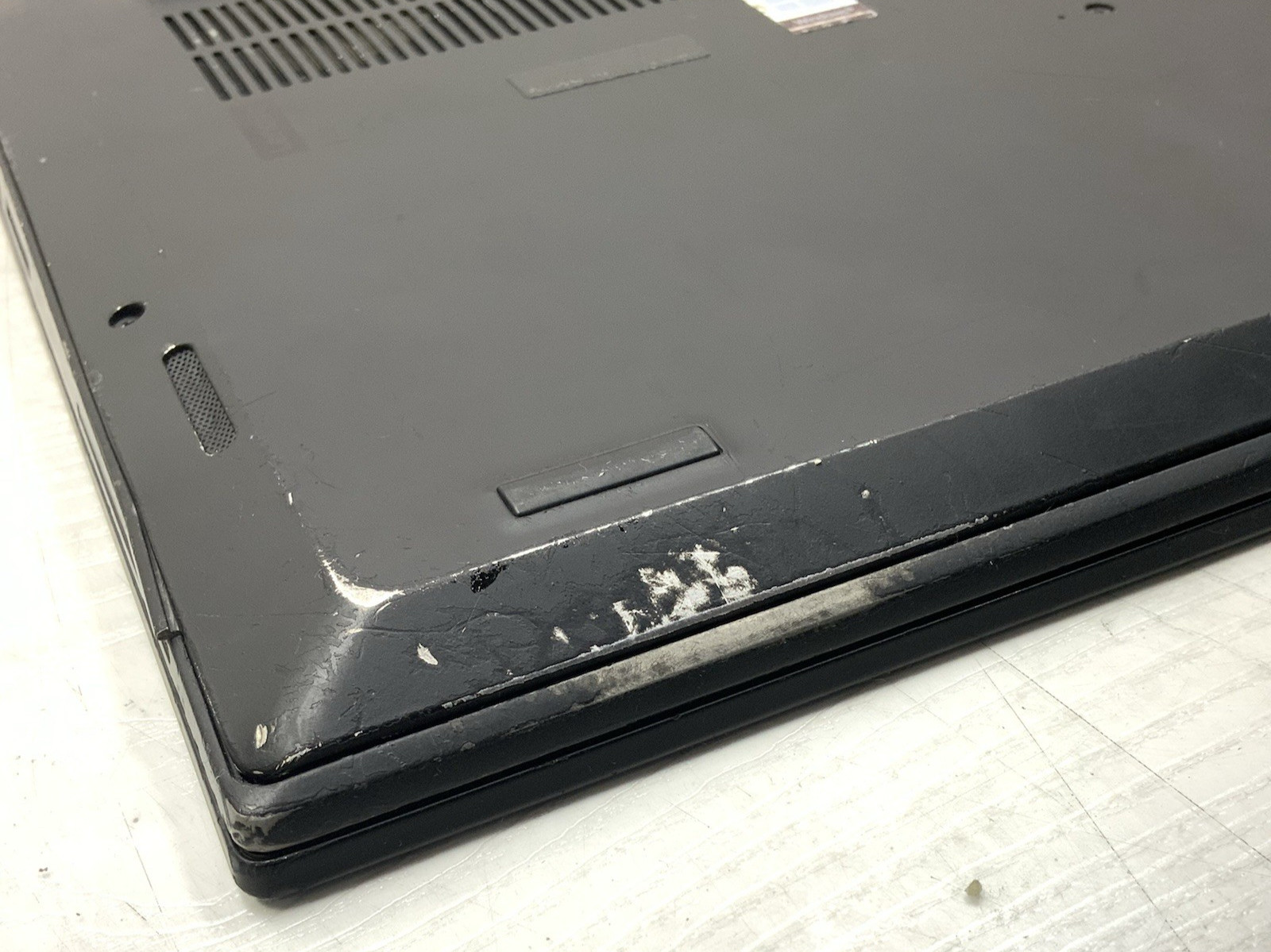 Lenovo ThinkPad P1 Gen 2 Intel Core i7-9850H 16GB DDR4 512GB Quadro T1000 W10P
