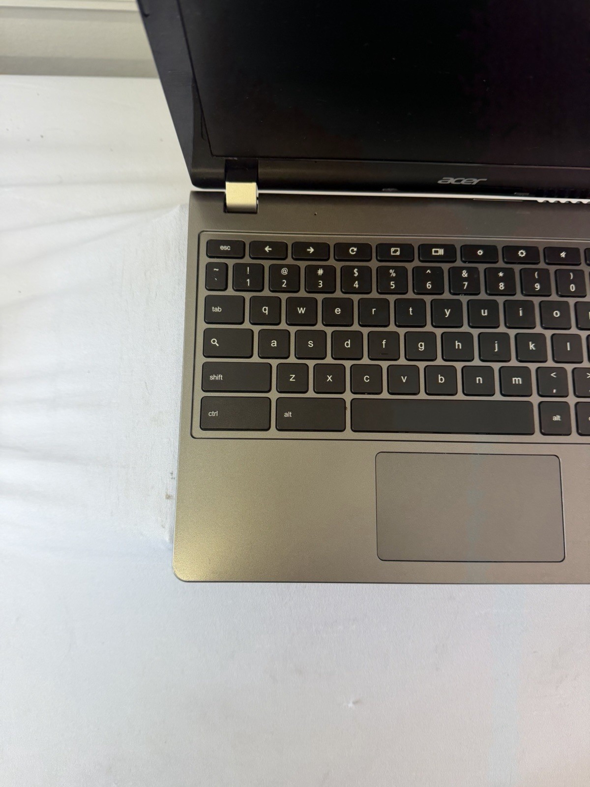 Acer Chromebook C740-C4PE Laptop – Good Screen – Intel Celeron 3205U – Read Des