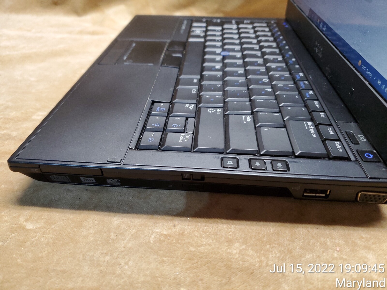Dell Latitude E4310 Core i5 M560 2.67 GHz 8 GB 500 ,13.3″ W Charger Please read