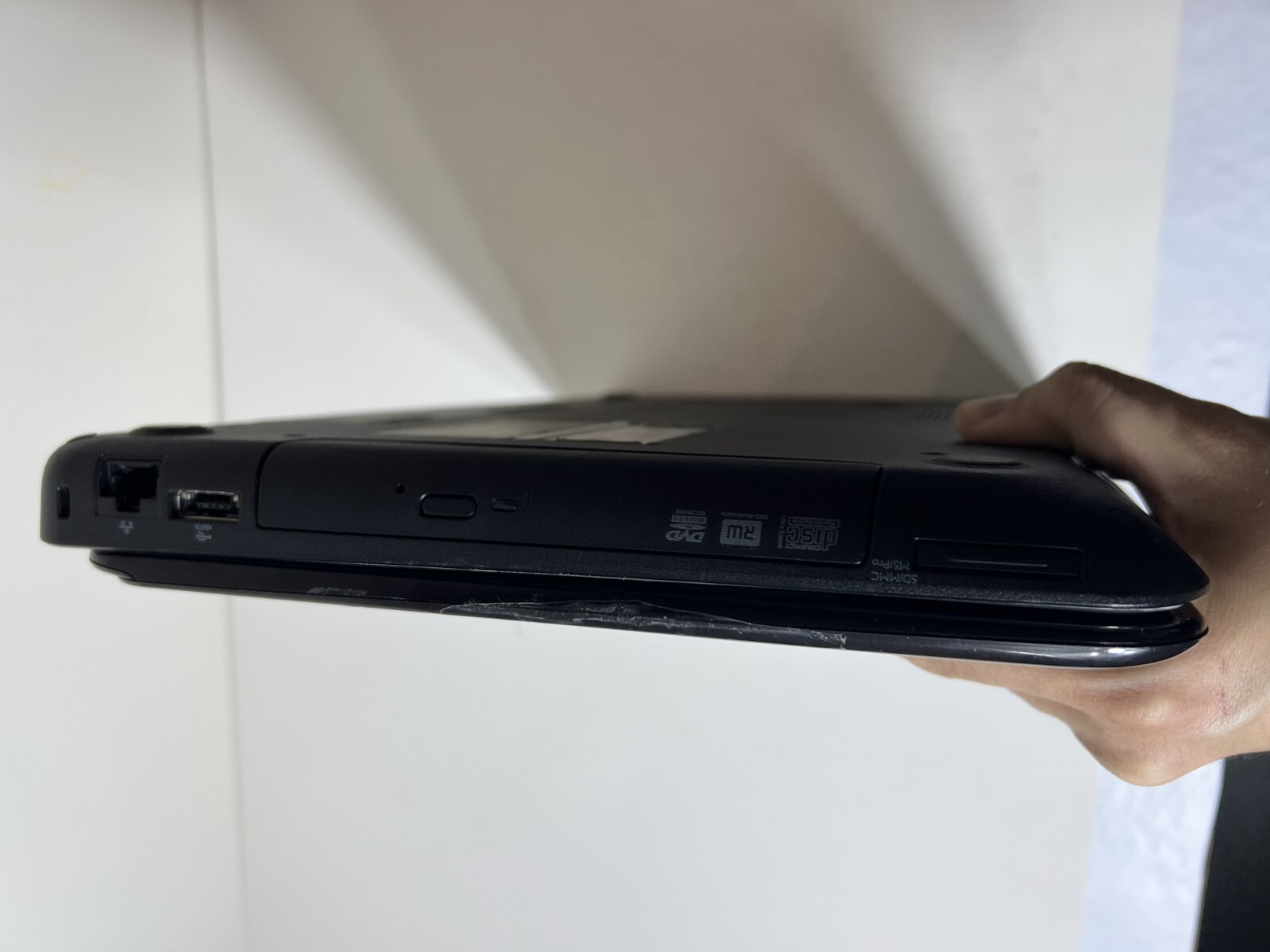Dell Inspiron N5010 15.6″ Intel Core i3 m370 @ 2.40 GHz 2GB DDR3 128GB SSD As-Is