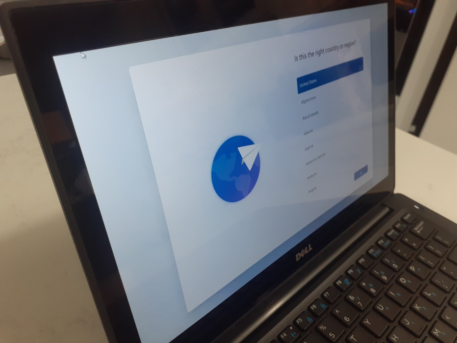 Dell Latitude 7280 12.5″ Touch i5-7300U 2.6GHz 16GB RAM 256GB SSD Windows 11 Pro