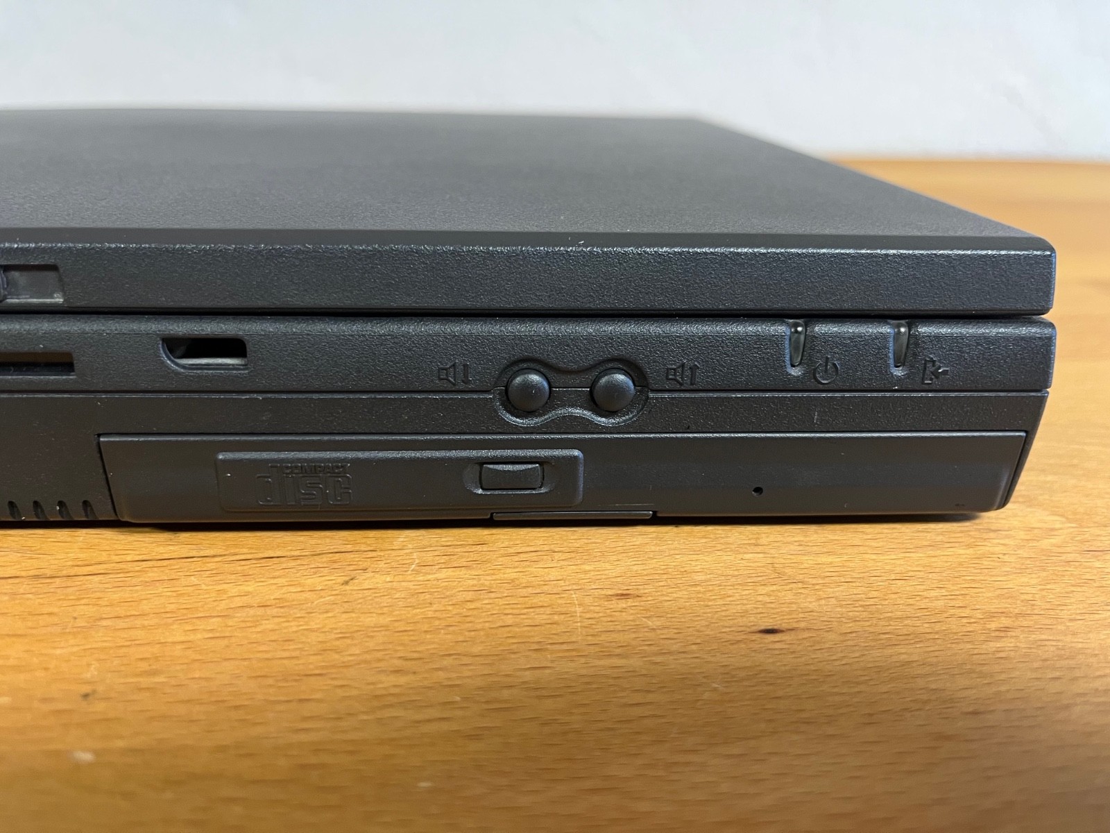 Vintage Compaq Armada E500 Pentium III 450 MHz 320 MB RAM no HDD