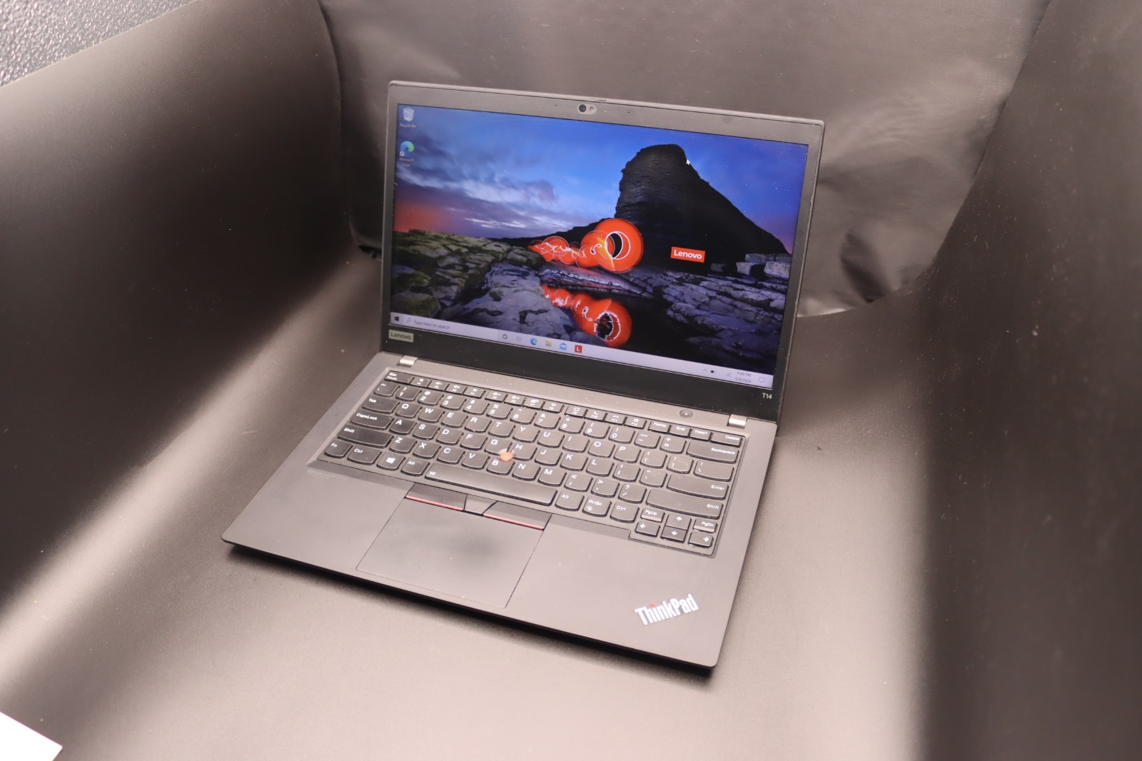 Lenovo ThinkPad T14 1st Gen 14″ (256GB SSD, Intel Core i5 10th Gen., 16GB Ram)