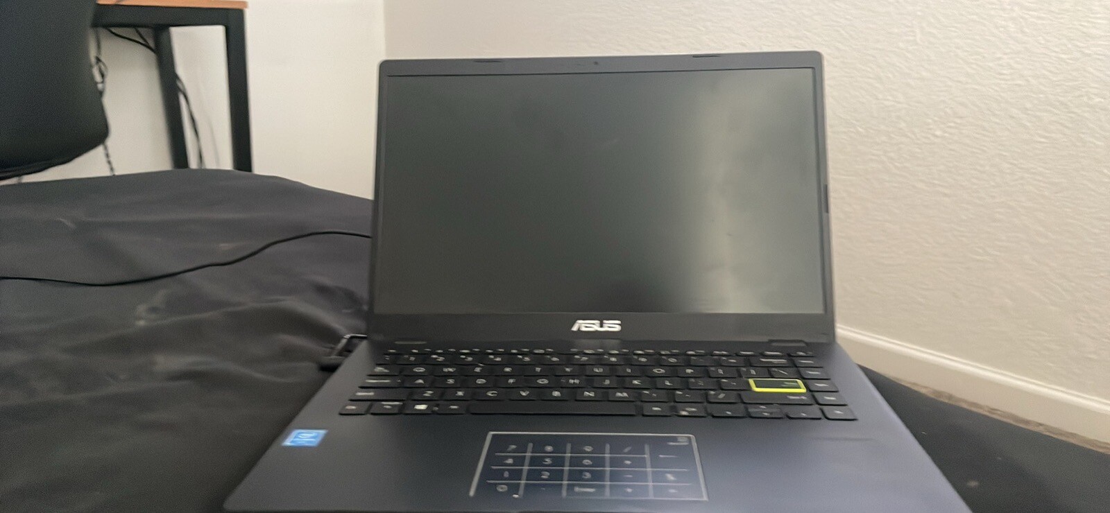ASUS E410 14″ (64GB eMMC, Celeron, 4GB RAM) Laptop, Great Shape, Full Function!