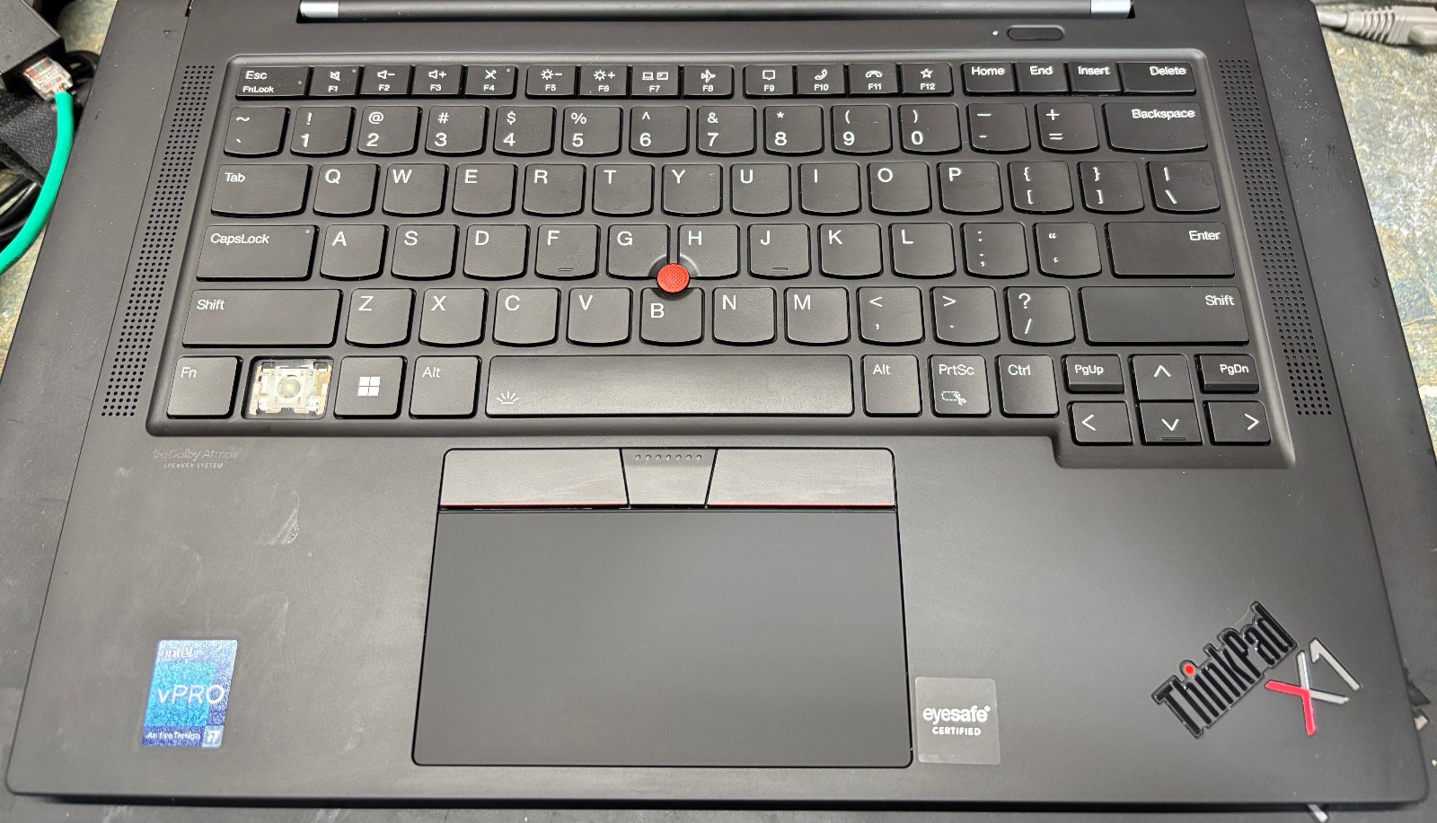 Lenovo ThinkPad X1 Carbon Gen 10 14″ i7-1270P 2.2GHz 16GB RAM 512GB NVME